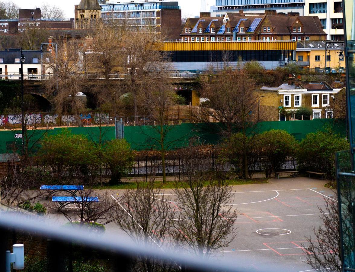 Lovely 1-Bed Apartment In Hackney Londra Esterno foto